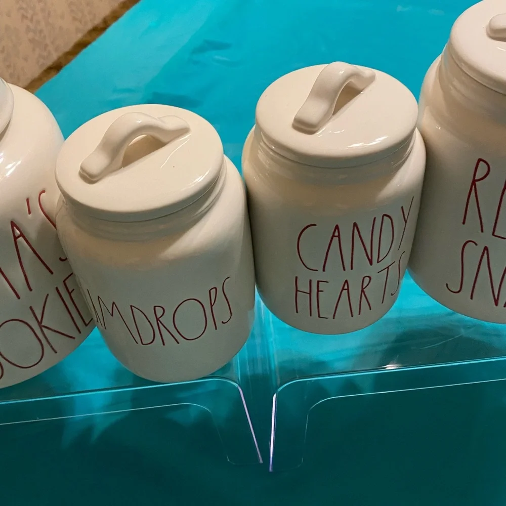 Rae Dunn Christmas canisters set of 4 New without tags - Picture 3 of 13